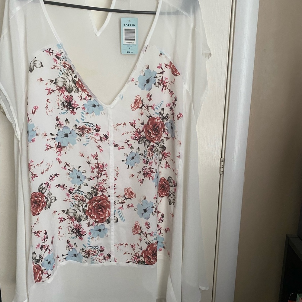 Torrid Ivy Flower Blouse. New with tags